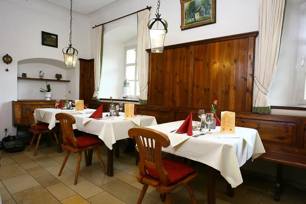 Landschloss Ernestgruen Neualbenreuth